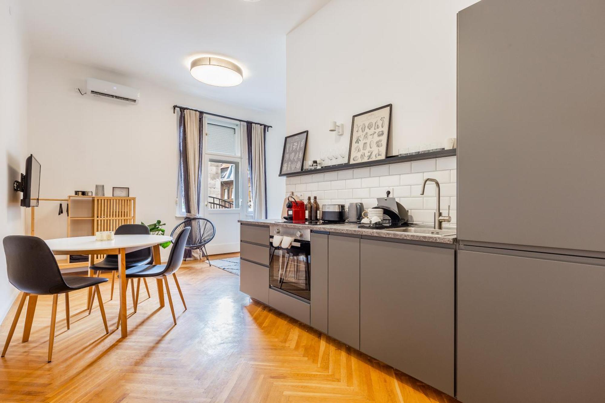 Tas Apartments Budapest Exteriör bild
