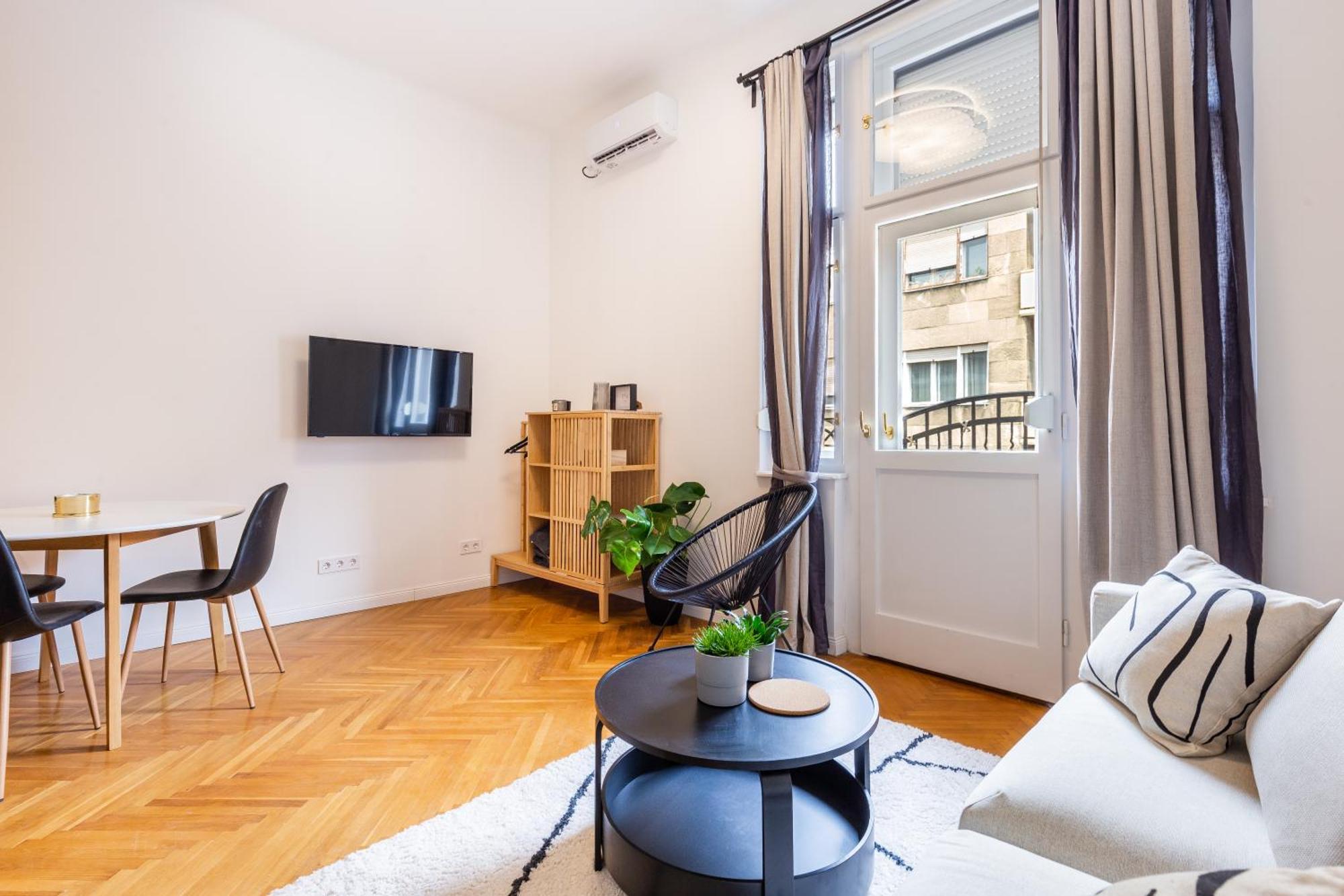 Tas Apartments Budapest Exteriör bild